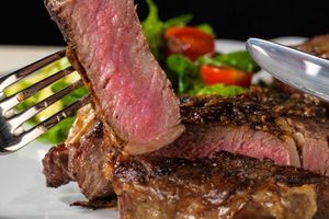 Соковитий стейк з яловичини: рецепти, секрети та поради щодо приготування