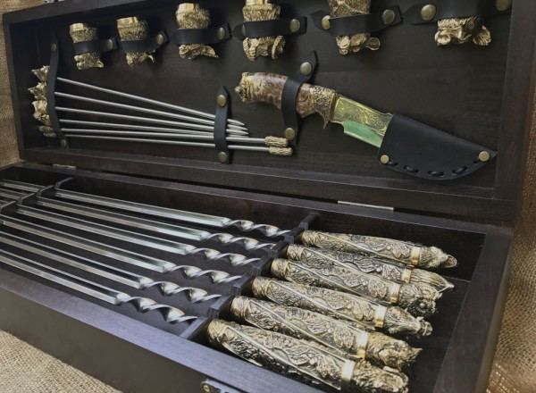 VIP-Набір кутових металевих шампурів лиття "Дикі звірі 3" в подарунковому кейсі Дикі звірі 3-3 фото