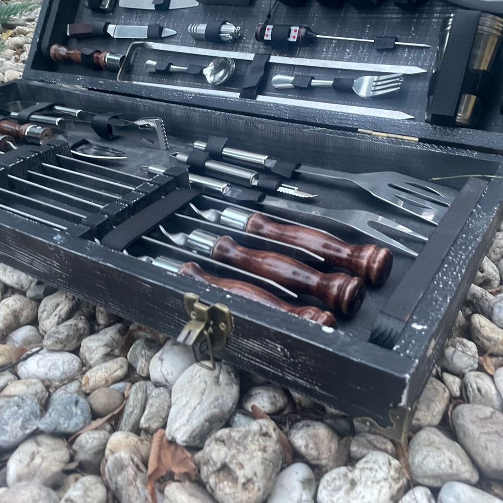 Набір шампурів Кейс-столик Maksimys Black-8. Шашличний набір. Подарунок батькові