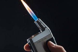 Почему турбозажигалка &mdash; незаменимый аксессуар в наборе для шашлыка?